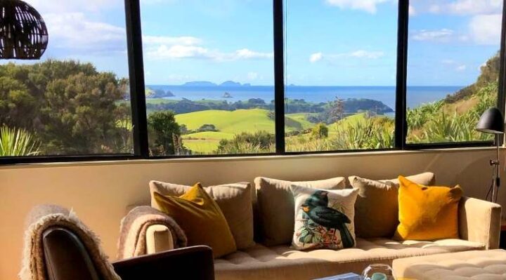 luxury holiday home with ocean views Whangarei
