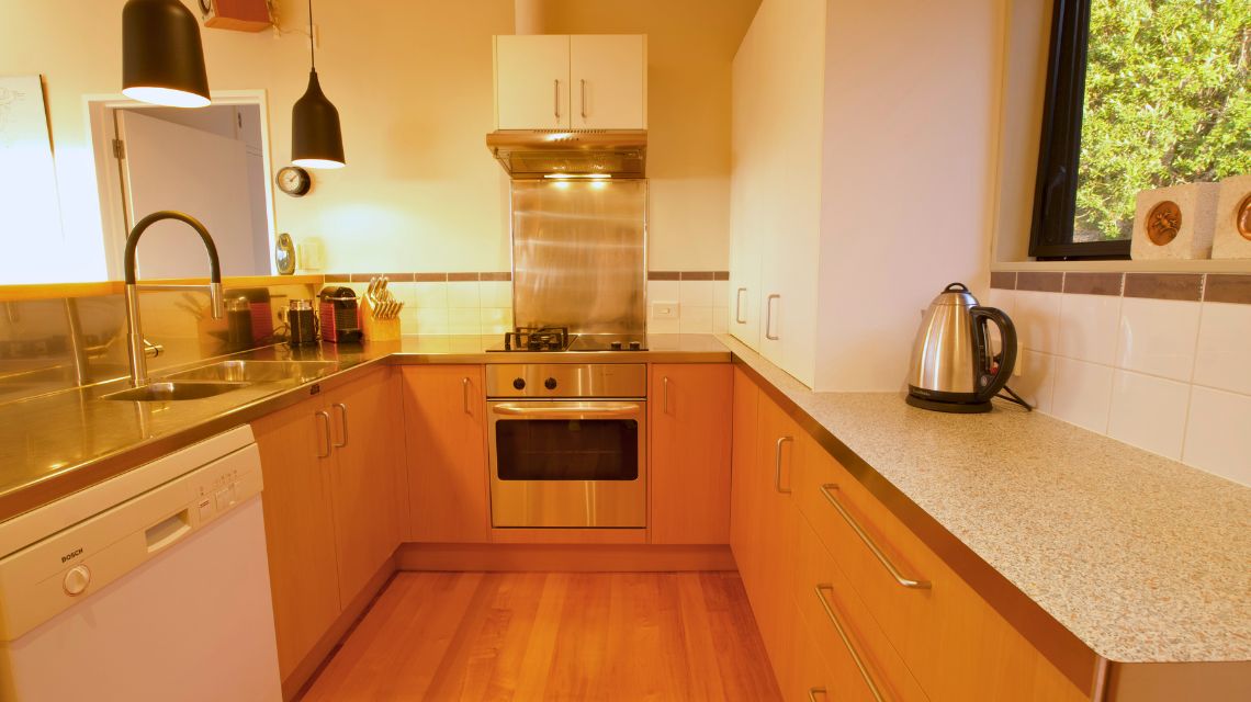 kitchen-northland-airbnb