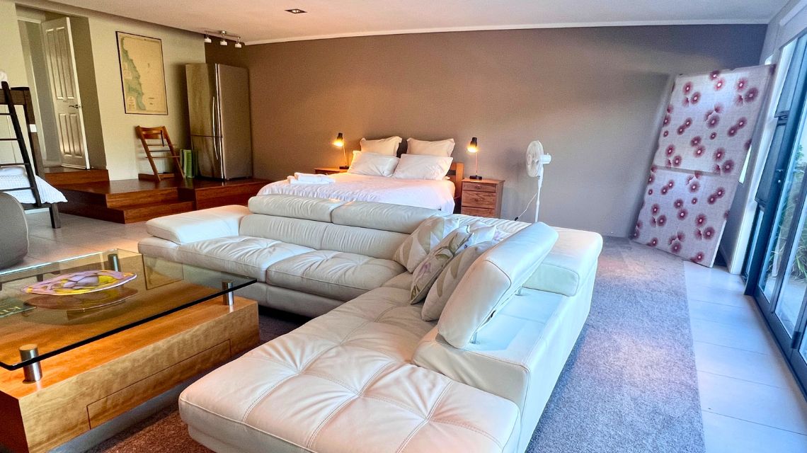 second-lounge-and-fourth-bedroom-cliff-house-whangarei