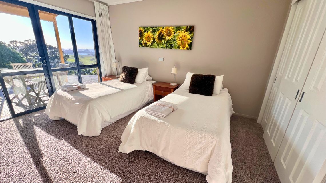 twin-room-cliff-house-taiharuru