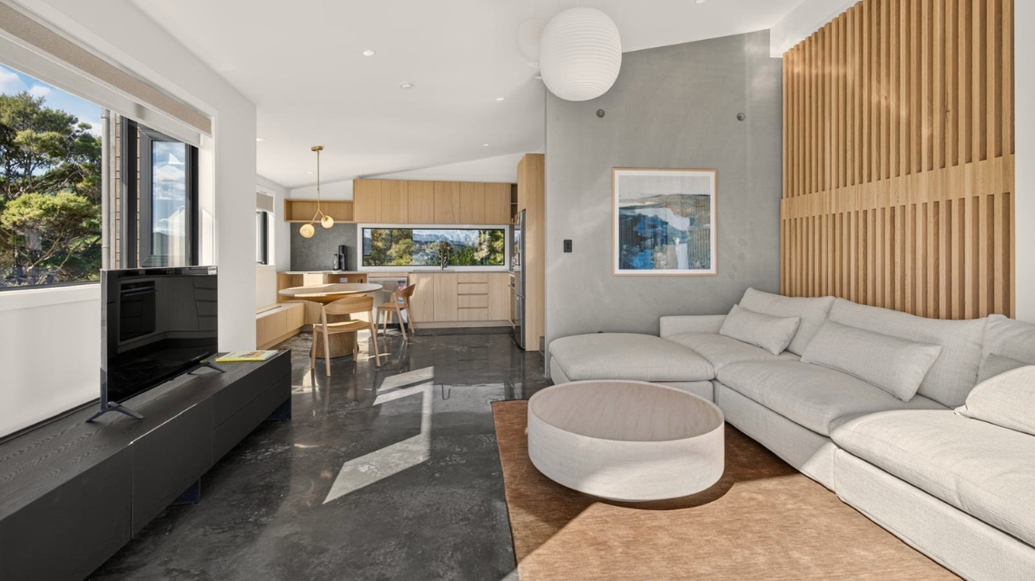 whangarei-heads-airbnb-living-area