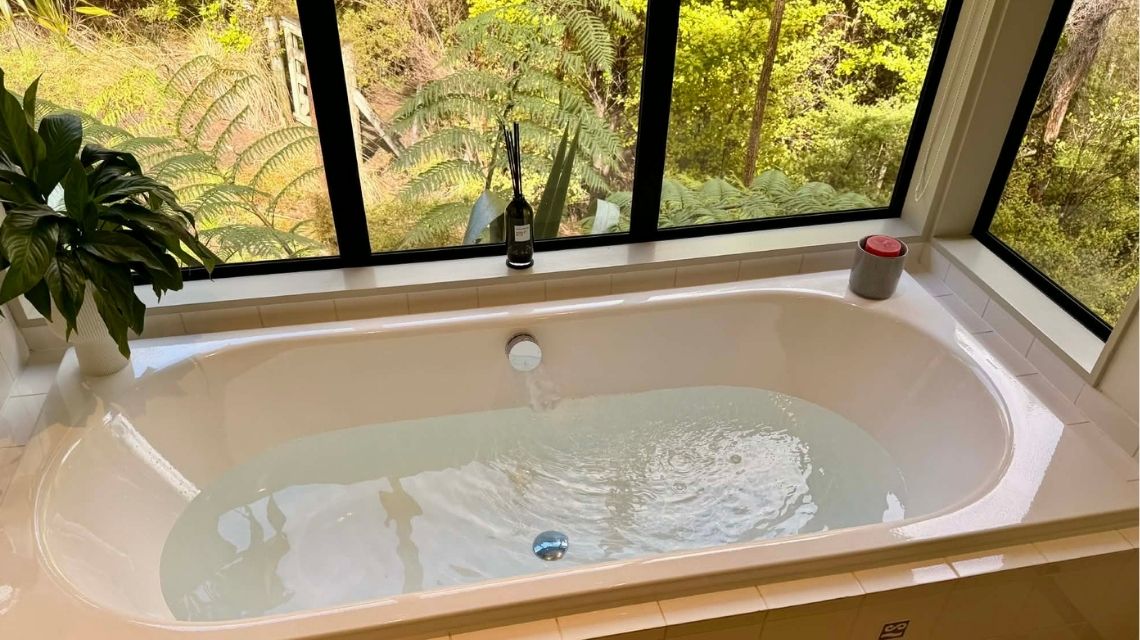bath-whangarei-heads-airbnb